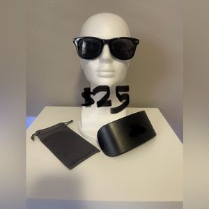 Kohls sunglasses, one size, black.